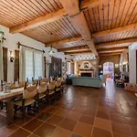 Літній будинок Recreo De San Cayetano